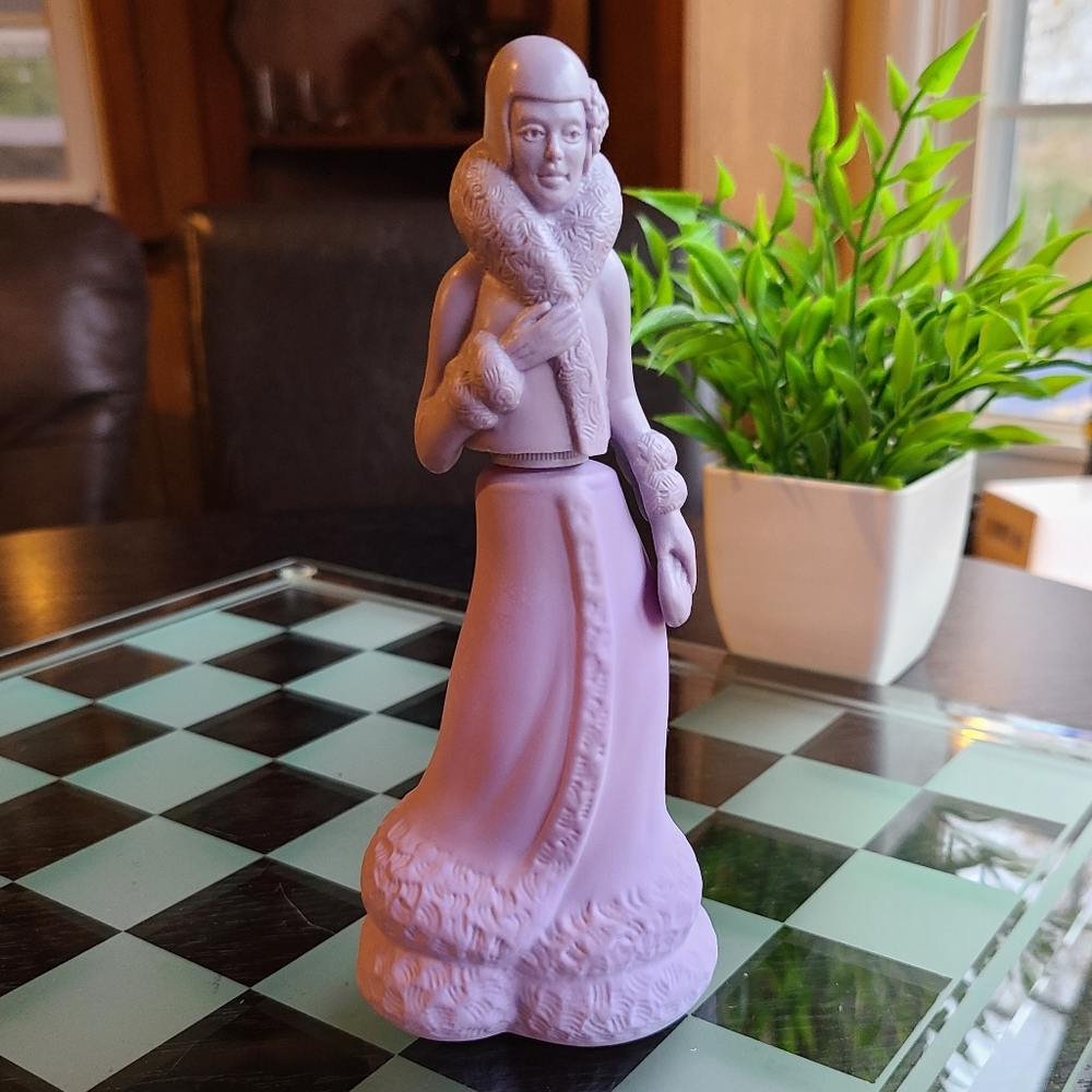 Avon Fashion Figurine perfume bottle empty old fashion avon collection